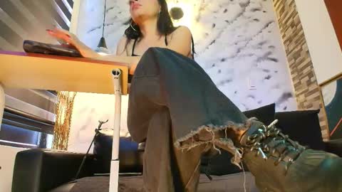 Sophie online show from 17, 12, 2025