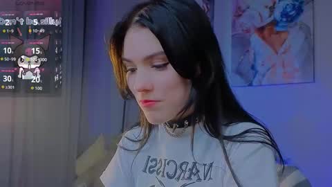 Snapshot of sophie_nomenal_ chatting on 4, 11, 2025 sophie_nomenal_ online show from 4, 11, 2025