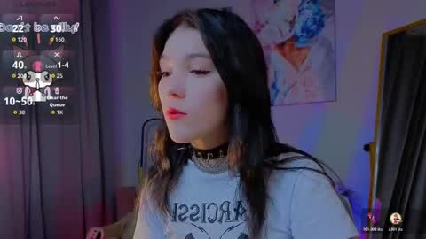 Snapshot of sophie_nomenal_ chatting on 11, 11, 2025 sophie_nomenal_ online show from 11, 11, 2025