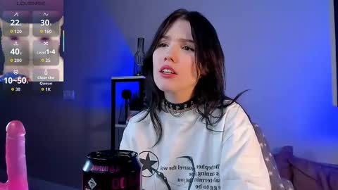 Snapshot of sophie_nomenal_ chatting on 28, 11, 2025 sophie_nomenal_ online show from 28, 11, 2025