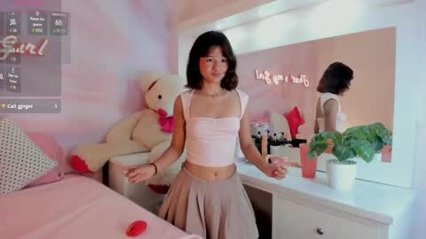 Sophie Smitt  online show from 25, 11, 2025