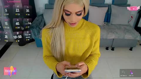 sophie_vall online show from 1, 4, 2026