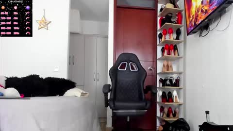 Snapshot of sophiebaker__ chatting on 22, 12, 2025 sophiebaker__ online show from 22, 12, 2025