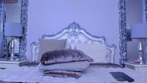 sophiebellucci online show from 9, 2, 2025