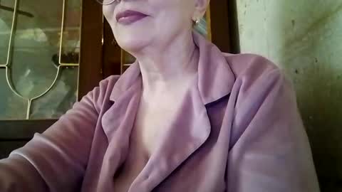 Snapshot of sophieburnsx chatting on 23, 5, 2026 SophieBurnsX online show from 23, 5, 2026