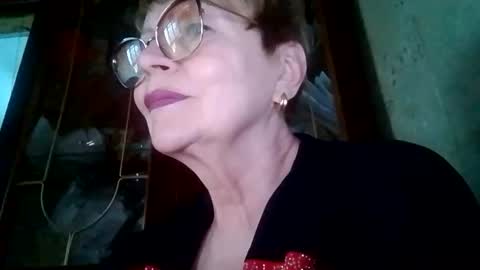 Snapshot of sophieburnsx chatting on 8, 6, 2026 SophieBurnsX online show from 8, 6, 2026
