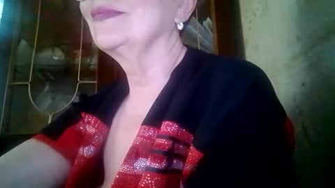 Snapshot of sophieburnsx chatting on 9, 6, 2026 SophieBurnsX online show from 9, 6, 2026
