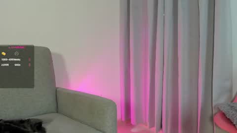 sophie  online show from 19, 7, 2026