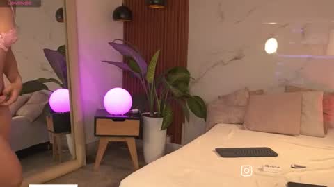 Sophie online show from 29, 3, 2026