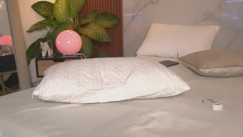 Sophie online show from 23, 4, 2026