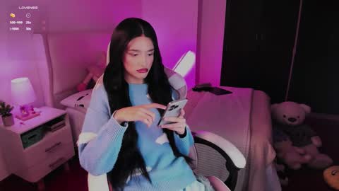 Snapshot of sophiecornett chatting on 14, 10, 2025 online show from 14, 10, 2025