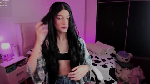 Snapshot of sophiecornett chatting on 10, 11, 2025 online show from 10, 11, 2025