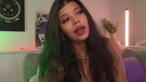 Sophiee  online show from 18, 3, 2026