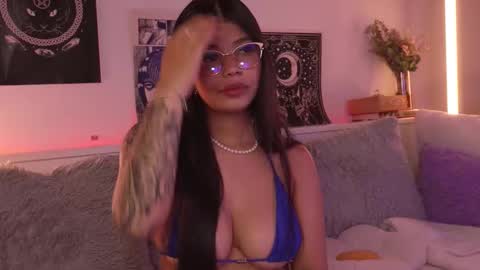 Sophiee  online show from 22, 3, 2026