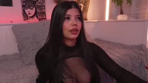 Sophiee  online show from 22, 5, 2026