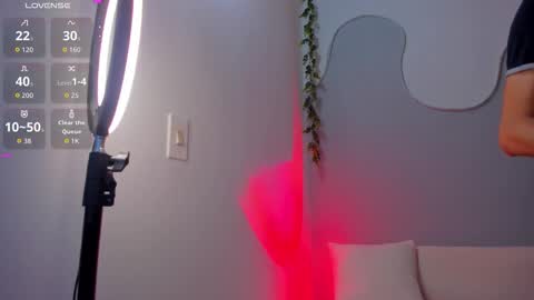 Sophie online show from 18, 12, 2025