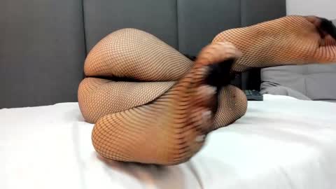 sophieharris__ online show from 11, 1, 2025