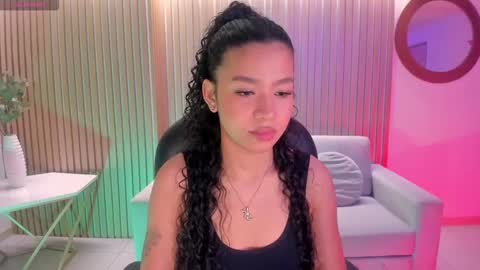 Sophie Houston online show from 7, 10, 2025