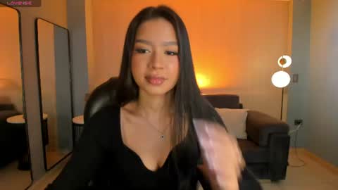 Sophie Houston online show from 9, 6, 2026