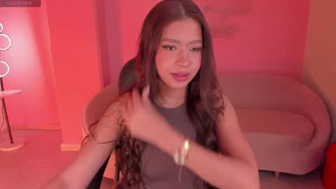 Sophie Houston online show from 6, 7, 2026