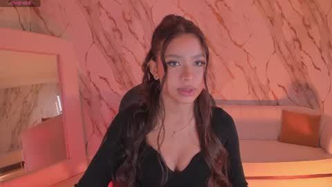 Sophie Houston online show from 28, 7, 2026
