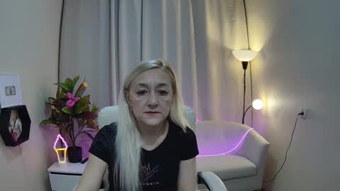 sophiekittyy online show from 19, 3, 2026