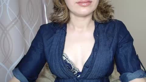 Snapshot of sophiemisss chatting on 10, 9, 2025 Sophiemisss online show from 10, 9, 2025