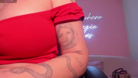 Snapshot of sophiepalmerx chatting on 21, 6, 2026 Sophie Palmer online show from 21, 6, 2026