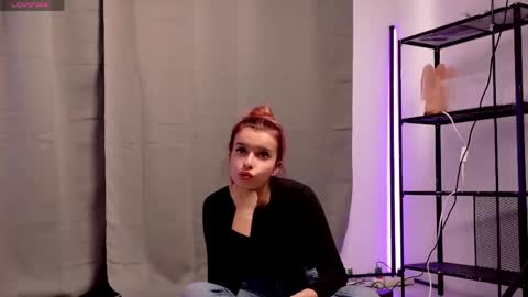 sophieraee online show from 28, 4, 2026