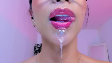 sophierooy online show from 22, 4, 2026