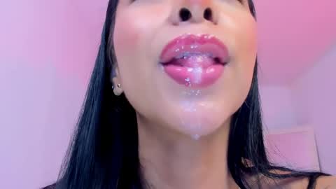 Snapshot of sophierooy chatting on 29, 4, 2026 sophierooy online show from 29, 4, 2026