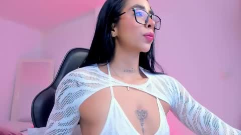 Snapshot of sophierooy chatting on 14, 5, 2026 sophierooy online show from 14, 5, 2026