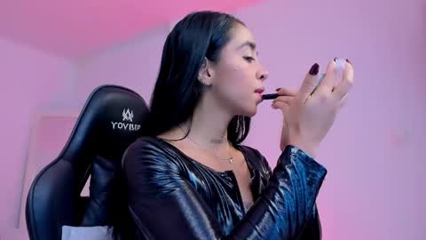 Snapshot of sophierooy chatting on 24, 5, 2026 sophierooy online show from 24, 5, 2026