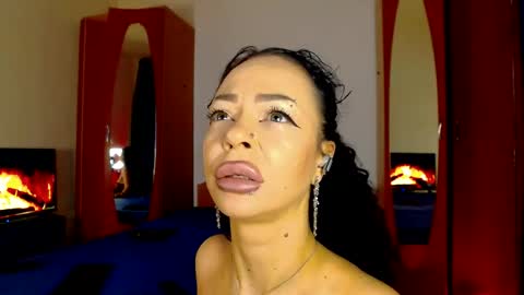 Snapshot of sophierosenfeld chatting on 2, 3, 2026 Sophie Rosenfeld online show from 2, 3, 2026