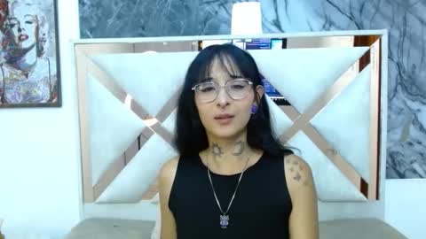 sophieesmithcs online show from 12, 4, 2026
