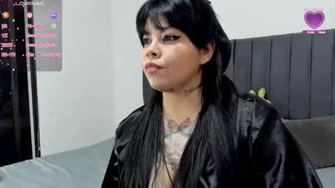 Snapshot of sophieyenki chatting on 29, 1, 2025 SOPHIE online show from 29, 1, 2025