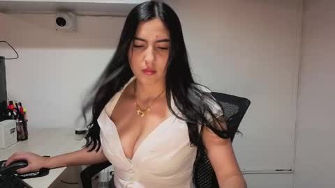 Sophiee online show from 18, 5, 2026