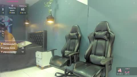 Snapshot of sophiietaylor_ chatting on 6, 11, 2025 Sophie Taylor online show from 6, 11, 2025