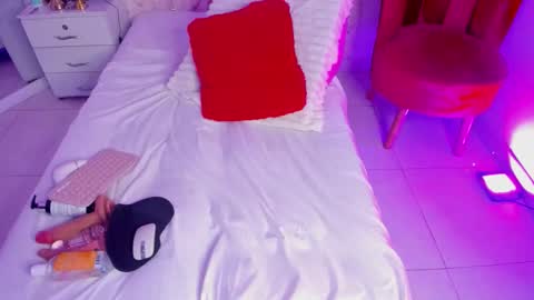 Sophie Wilson online show from 19, 2, 2026