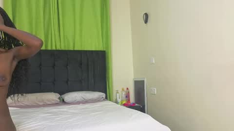 sophisticated_seline online show from 19, 4, 2026