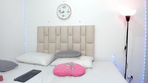 Sofia  online show from 14, 5, 2026