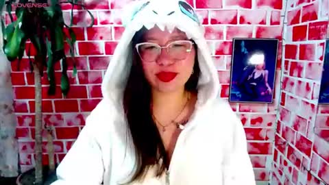 soralily online show from 28, 7, 2026