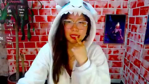soralily online show from 28, 7, 2026