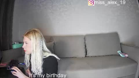 soska_albinosk online show from 7, 7, 2026