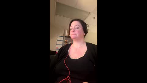 Snapshot of sotamom chatting on 23, 4, 2026 NaughtyMommy online show from 23, 4, 2026