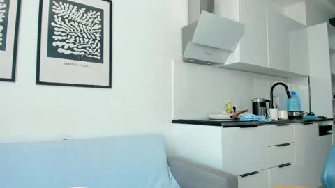 Leah online show from 26, 4, 2026