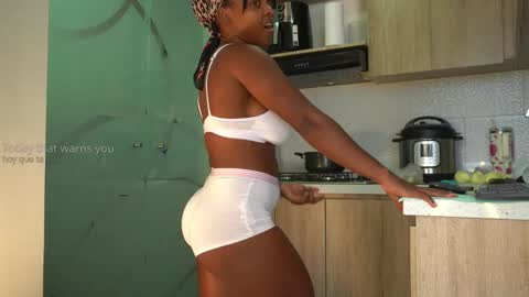 Snapshot of sow_fitt chatting on 9, 3, 2025 sow_fitt online show from 9, 3, 2025