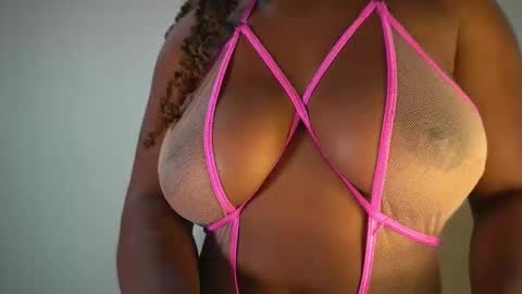 Snapshot of sow_fitt chatting on 23, 11, 2025 sow_fitt online show from 23, 11, 2025