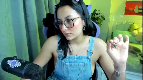 Lili online show from 9, 2, 2025