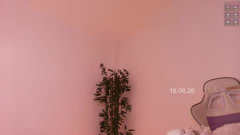 Snapshot of soy_mariana_ chatting on 17, 6, 2026 M A R I A N A online show from 17, 6, 2026